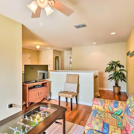 Port Aransas Condo With Pool Access - Walk To Beach!